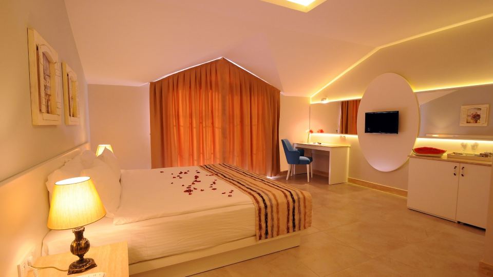 Sea Breeze Hotel and Apartments