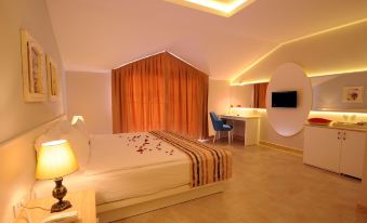 Sea Breeze Hotel and Apartments