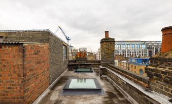 The West End Penthouse - 4Bdr with Views