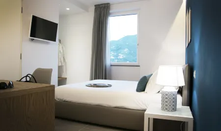 Affittacamere Bellavista Отели рядом с достопримечательностью «Кастелло Сан-Джорджо в Ла-Специи»