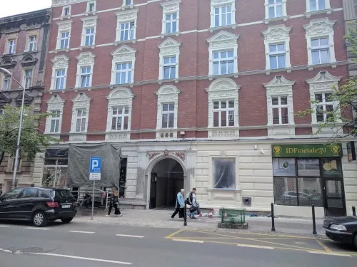 Jagiellonska 3 ApartHotel - Deluxe Rooms with King Beds, City Center, Free Wifi! Hotels in Katowice