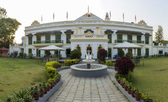 Yellow Durbar Apartment and Lounge