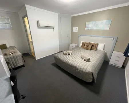 Hatton Vale Motel Hotels in Gatton