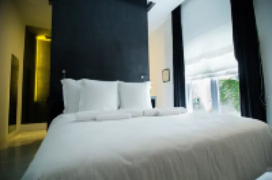 Arthur & Paul (Men Only Hotel)