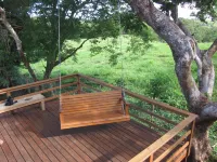 La Mayur Cottage Hotels in Utila