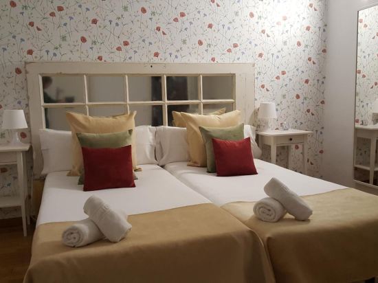 Petit Hotel