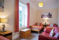 East Wing Apartment in Elgin