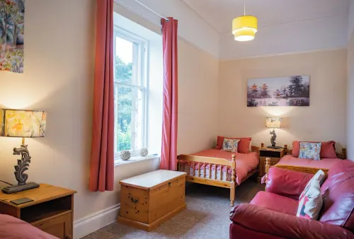East Wing Apartment in Elgin