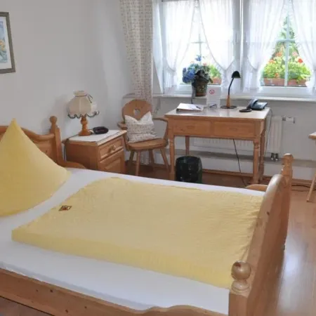Hotel & Restaurant Bei Hölzchen Отели рядом с достопримечательностью «Киршроде»