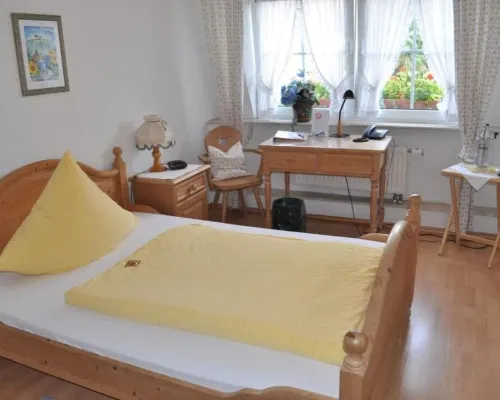 Hotel & Restaurant Bei Hölzchen ミッテルフェルト周辺のホテル