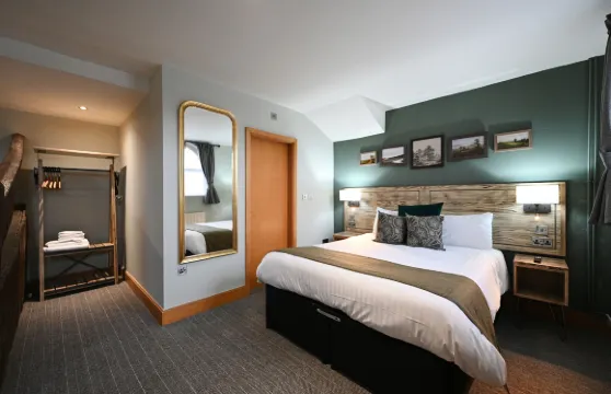 克魯與哈普爾 - 德比馬斯頓旅館