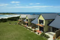 Diamond Island Resort, Restaurant & Bar and Penguin Show Hotels in 