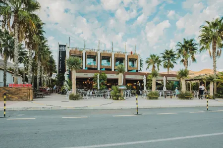 H Boutique Peña Parda