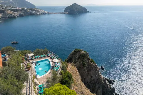 Punta Chiarito Resort