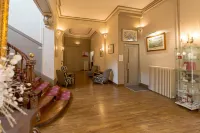 Citotel le Regina Bordeaux Gare Saint-Jean Hotels in Begles