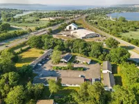 Founder's Brook Motel and Suites Hotels in Bristol