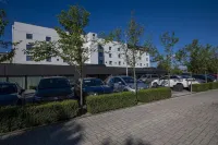 Ilonn Hotel - parkir
