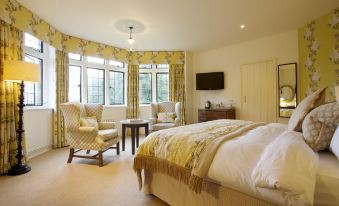 The Hare & Hounds Hotel