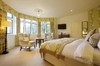 The Hare & Hounds Hotel Hotels in Wotton-under-Edge