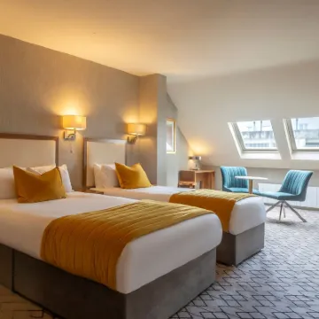 Eyre Square Hotel Отели рядом с достопримечательностью «Испанская арка»