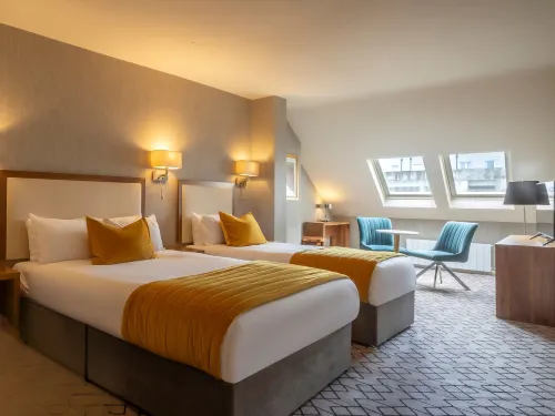 Eyre Square Hotel - 3 ดาว