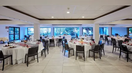 Hotel Samba Отели рядом с достопримечательностью «Hiper Garden Center Sa Bòvila»