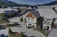 Whistler Peak Lodge