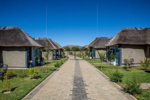 TshiBerry Bed & Breakfast - Pools