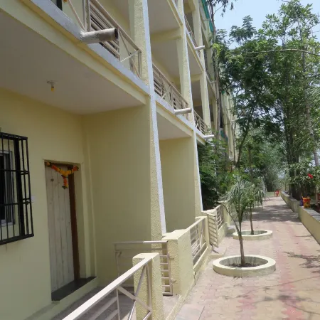 Hotel Om Sai Chattra Icon Residency