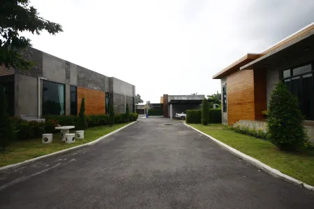 Suanmaithara Resort Отели в г. Chachoengsao