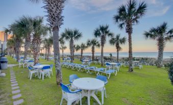 Spectacular Oceanfront Condo by Hosteeva