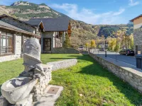 Stone Home in Benasque Near Scenic Lake Hotels in Benasque