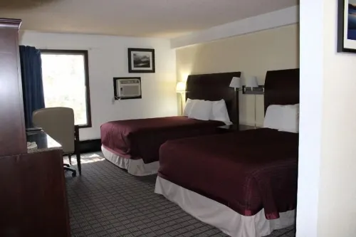 Aero Inn Hotels in Somers