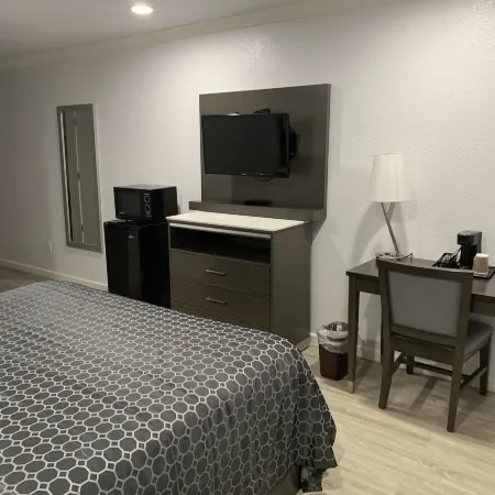 Mirage Inn & Suites San Francisco Отели рядом с достопримечательностью «Развалины общественного бассейна Сатро»