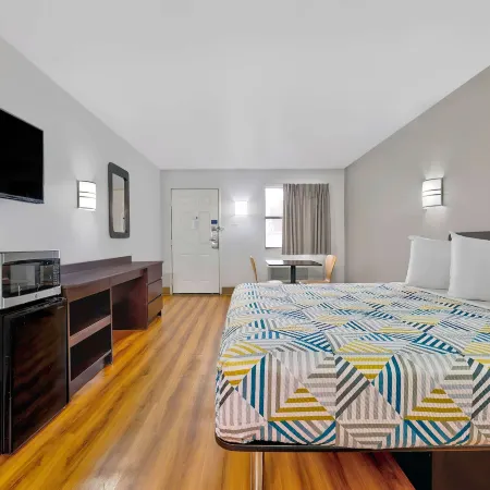 Motel 6 Plano, TX - Plano Northeast