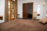 Adonis le Chastellan Hotels in Auron