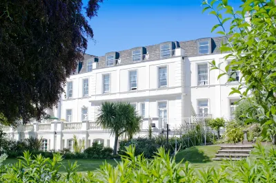 TLH Toorak Hotel - TLH Leisure, Entertainment and Spa Resort Hotels near Mount Stuart Hospital