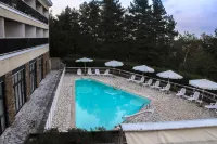 Authentic by Balladins – Rodez / le Ségala - Swimmingpools
