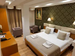 Hotel Queen