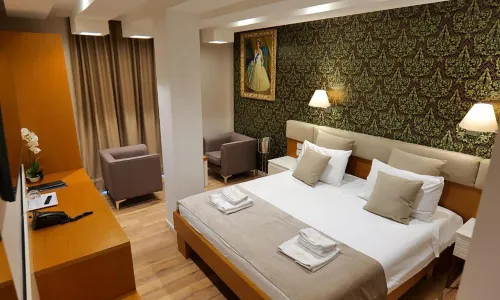 Hotel Queen