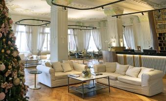 Lolli Palace Hotel