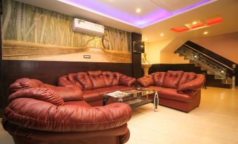 King Castle Mcleodganj-Centrally Heated and Air Cooled- Near Mall Road - Free Parking