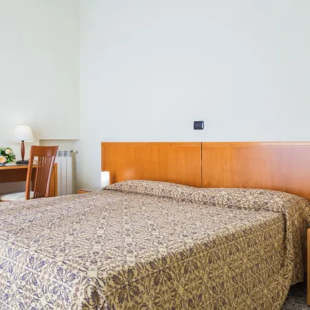 Hotel Holidays