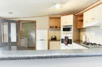Admiral Court Motel & Apartments - Wi-Fi