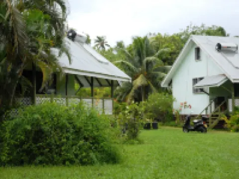 ジーナズ ガーデン ロッジズ アイツタキ島のホテル