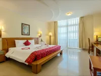Golden Sea Hotel Da Nang Hotels near Han River Bridge