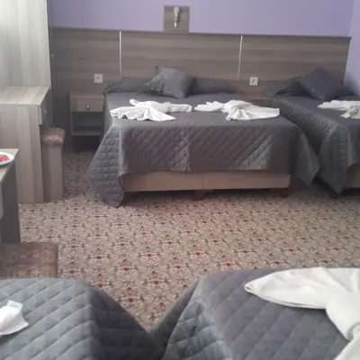 Grand Yayla Hotel Hotels near Cesme Otobus Terminali
