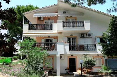 埃卡蒂斯海岸巢 酒店