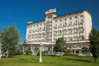 Grand Hotel Italia Hotels near Cluj International Airport