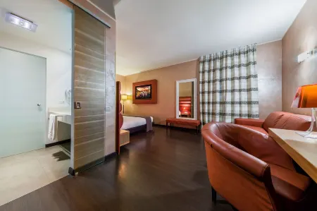 Base Hotel